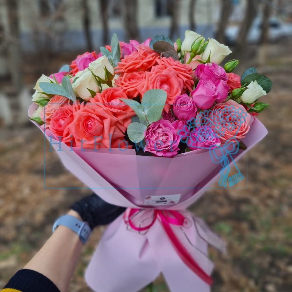 Букет цветов из: Розы